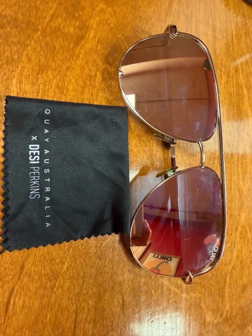 Quay Australia Gold Mirrored Aviator Sunglasses - Picture 3 of 9